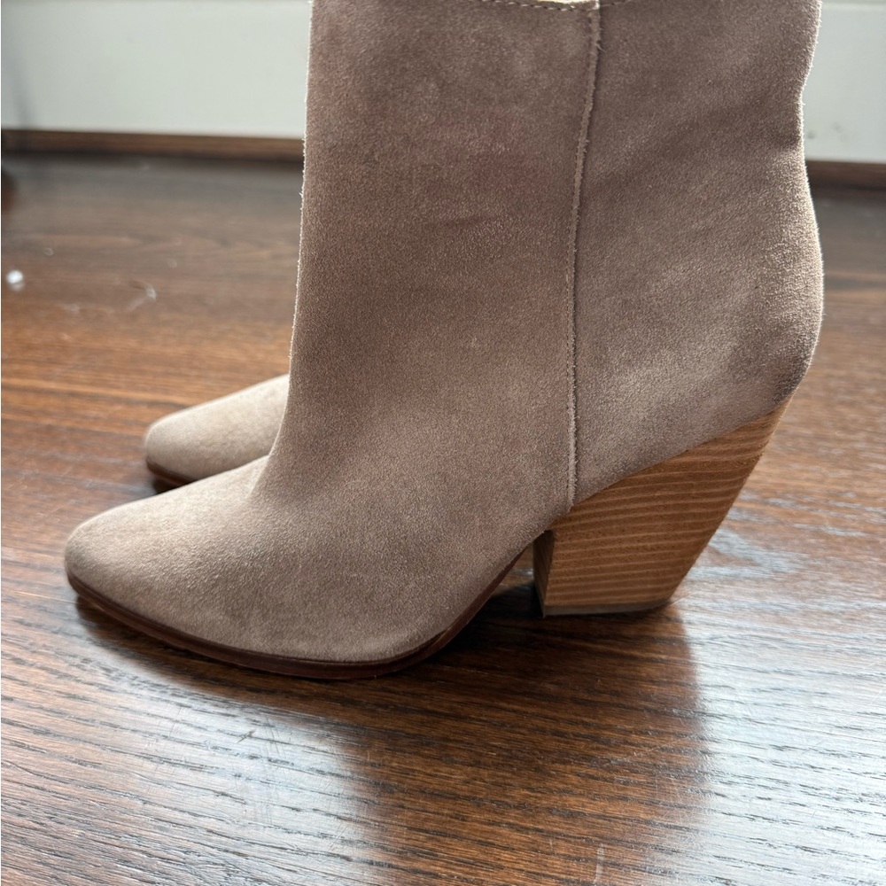 NEW Charles David Tan Suede Ankle Boots